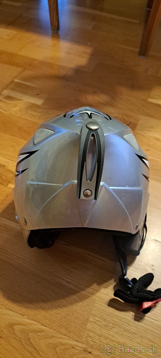 Lyže a lyžiarky - 4