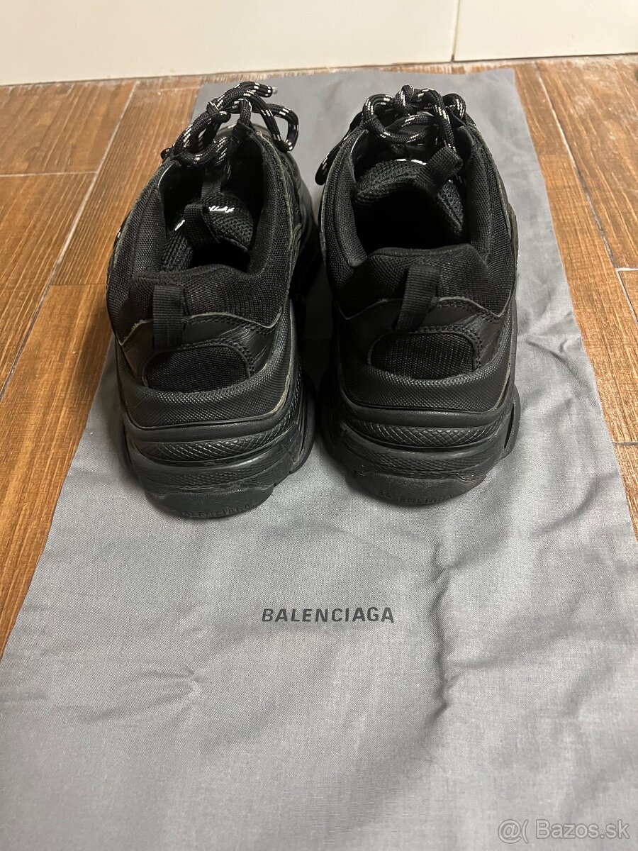 Balenciaga Triple S - 4