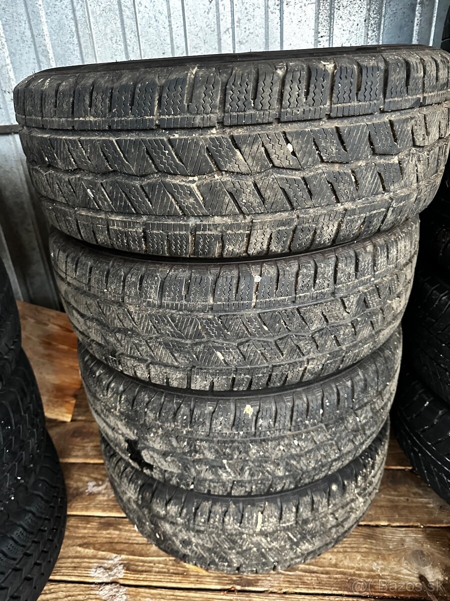 Predám zimnú sadu diskov na Vw t5 t6 + zimné 215/65 r16c - 4