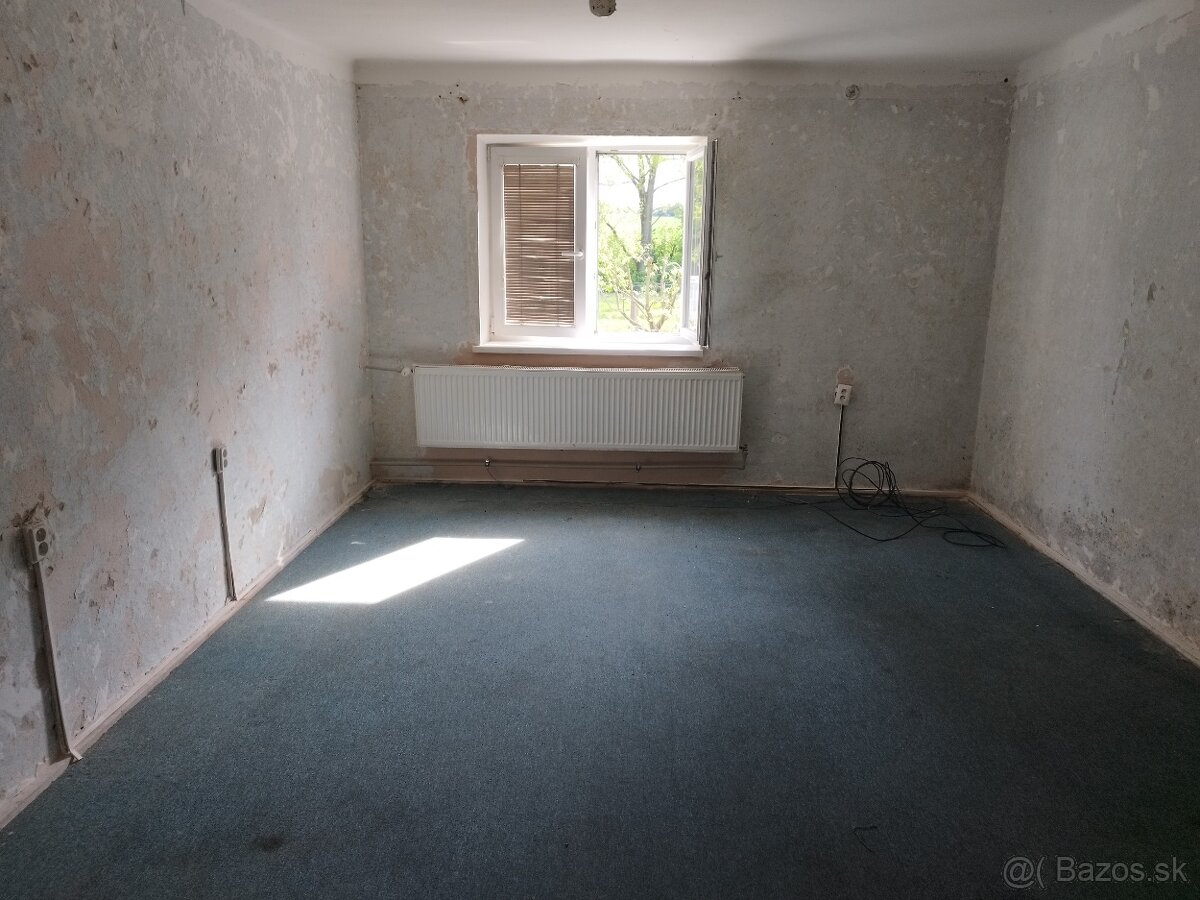 Predáme 3 izbový byt v rodinnom dome v obci Radimov - 4