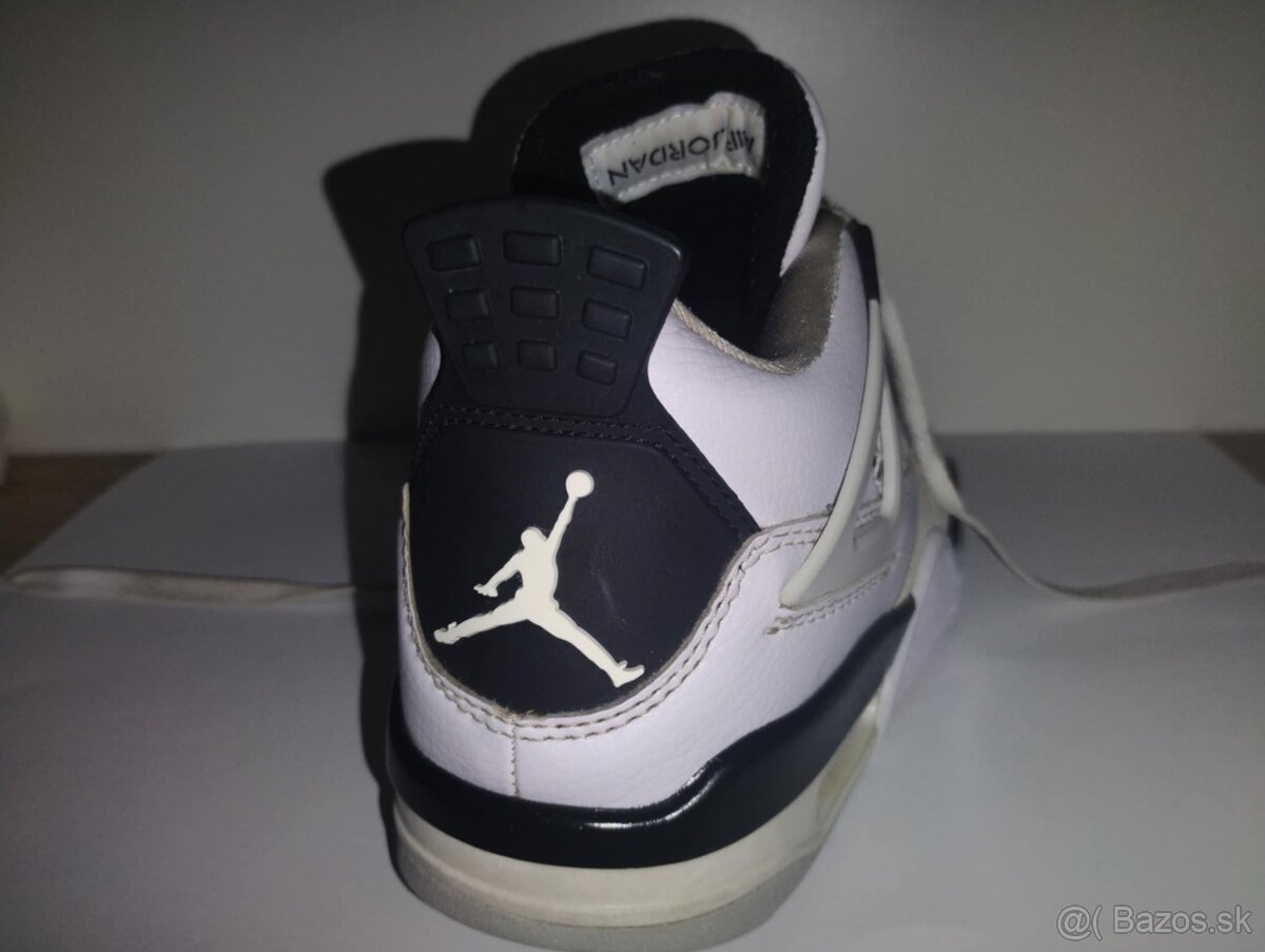 Tenisky Nike Air Jordan IV - 4