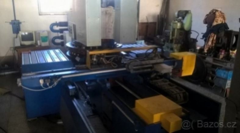 Rok výroby 1990, vysekávací lis TGRJ 25 NC - 4