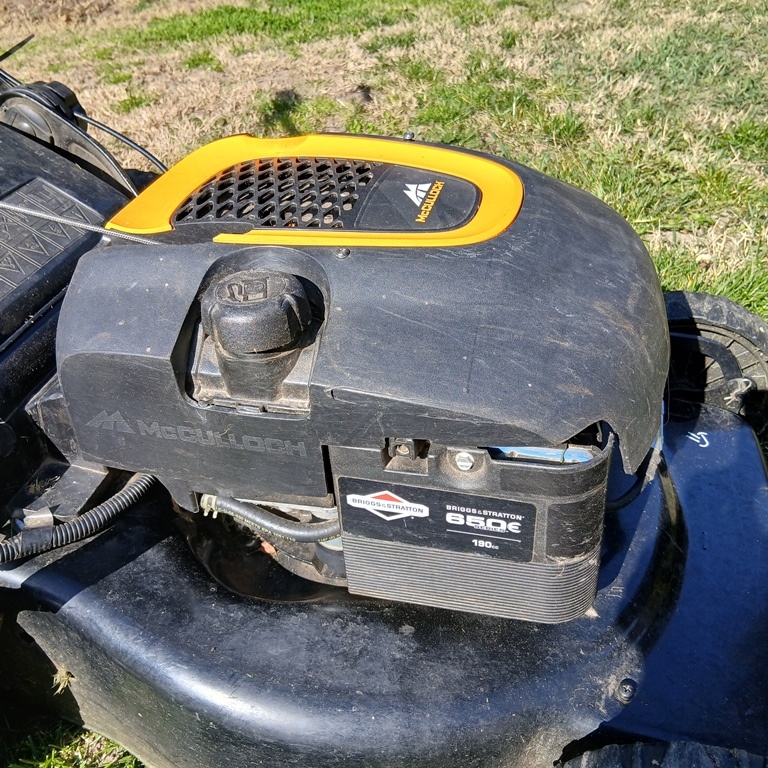 Kosačka McCulloch s pojazdom. - 4