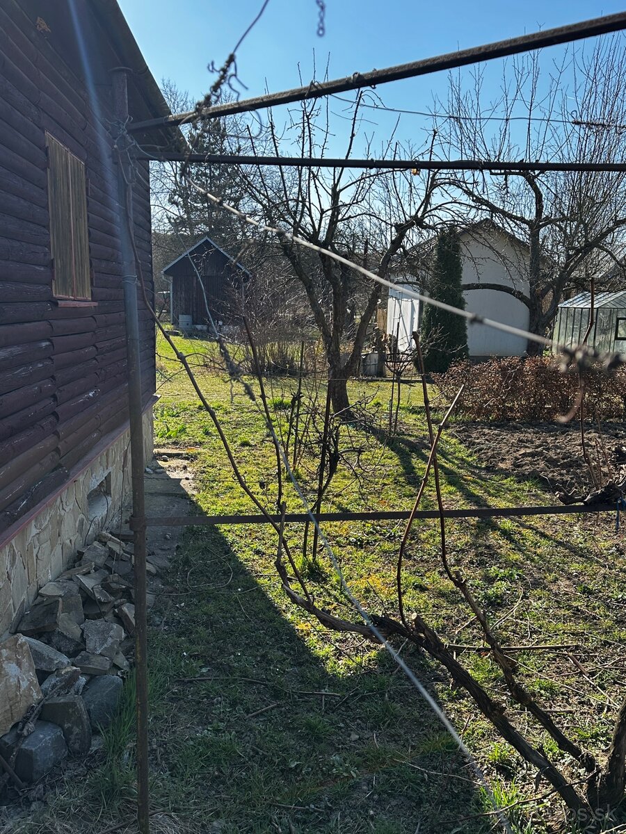 Záhrada s chatkou - 4