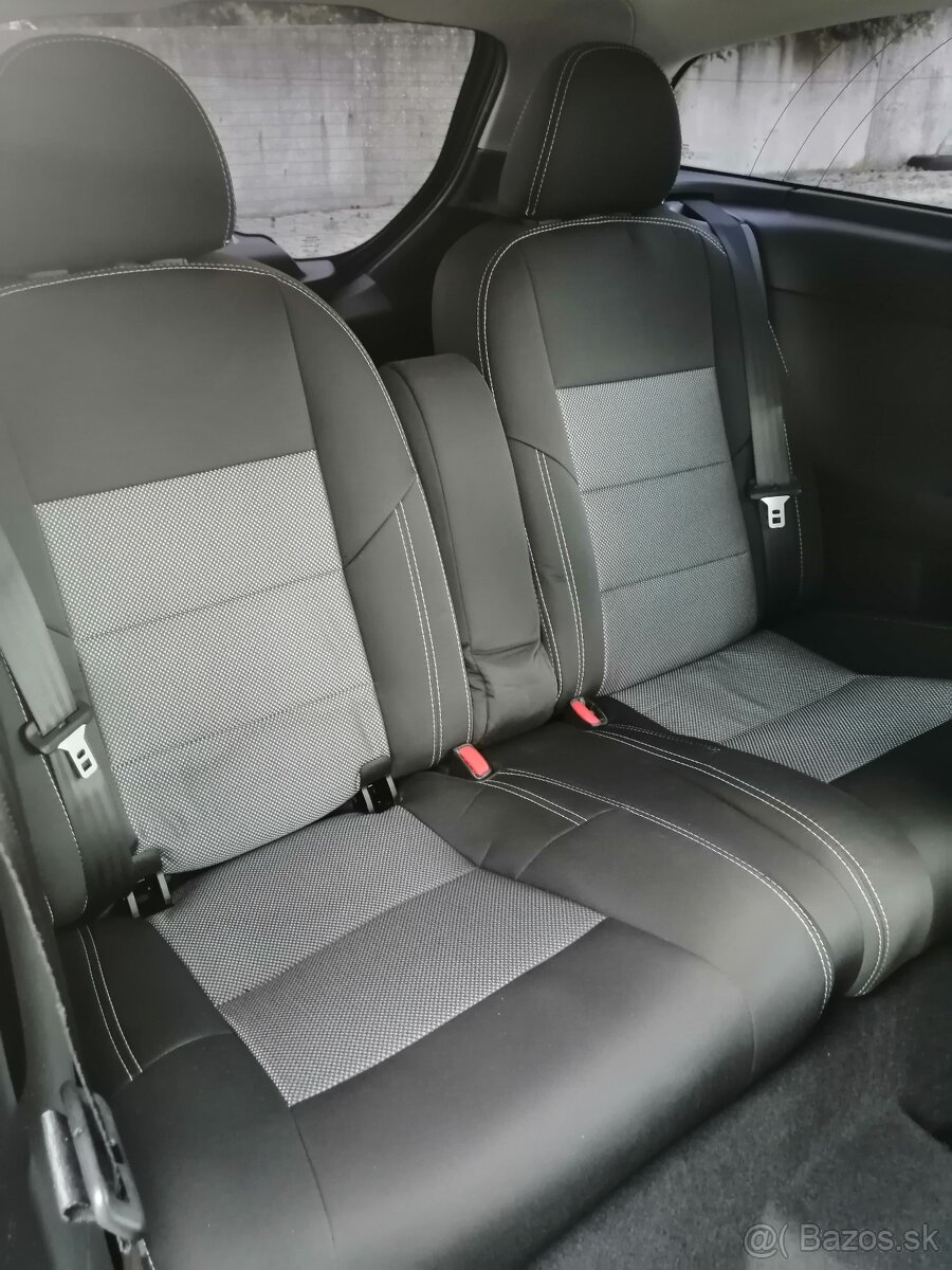 Predám poťahy MAD na Volvo C30 - 4