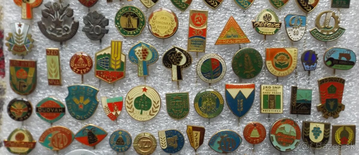 odznaky - JRD, štátné majetky, STS, traktory - 4