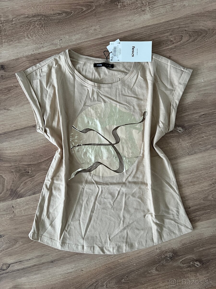 Tepláky a tričko a tričká - 4