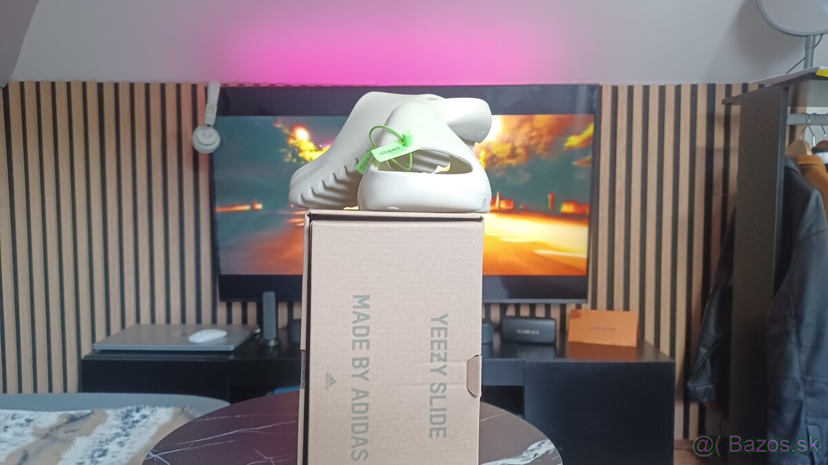 Adidas yeezy slide - 4