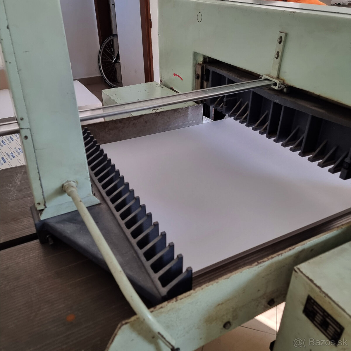 Rezačka papiera ADAST Maxima MH80-3 (80 cm) - 4