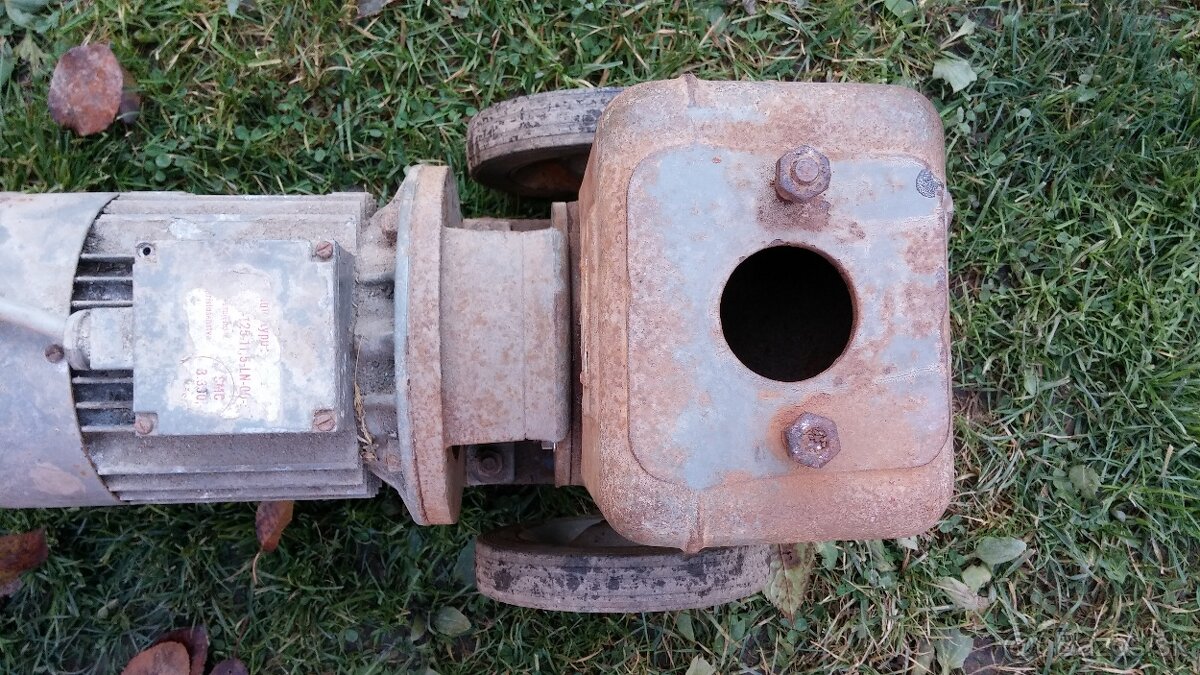 Kalové čerpadlo na kolieskach - 4