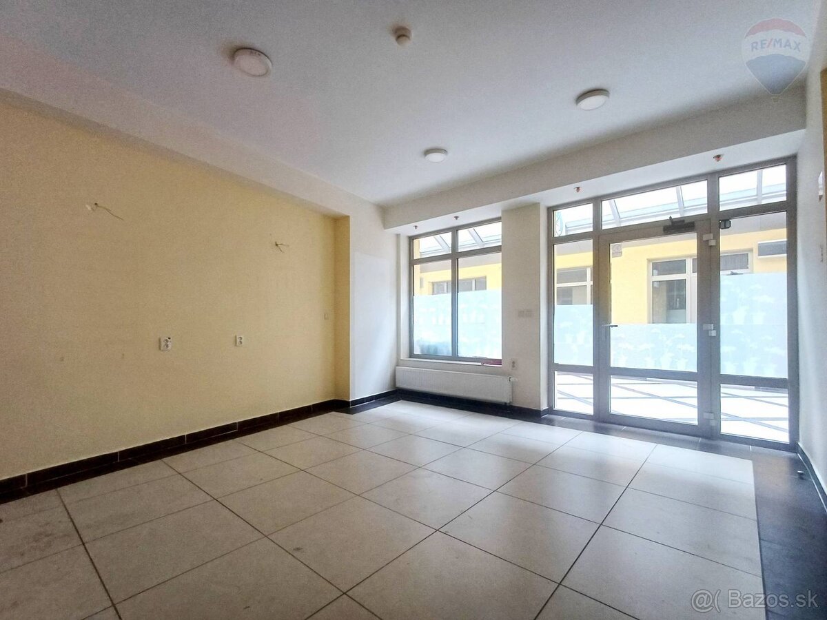 PRENÁJOM: obchodný priestor 20 m2, Obchodná ulica - 4