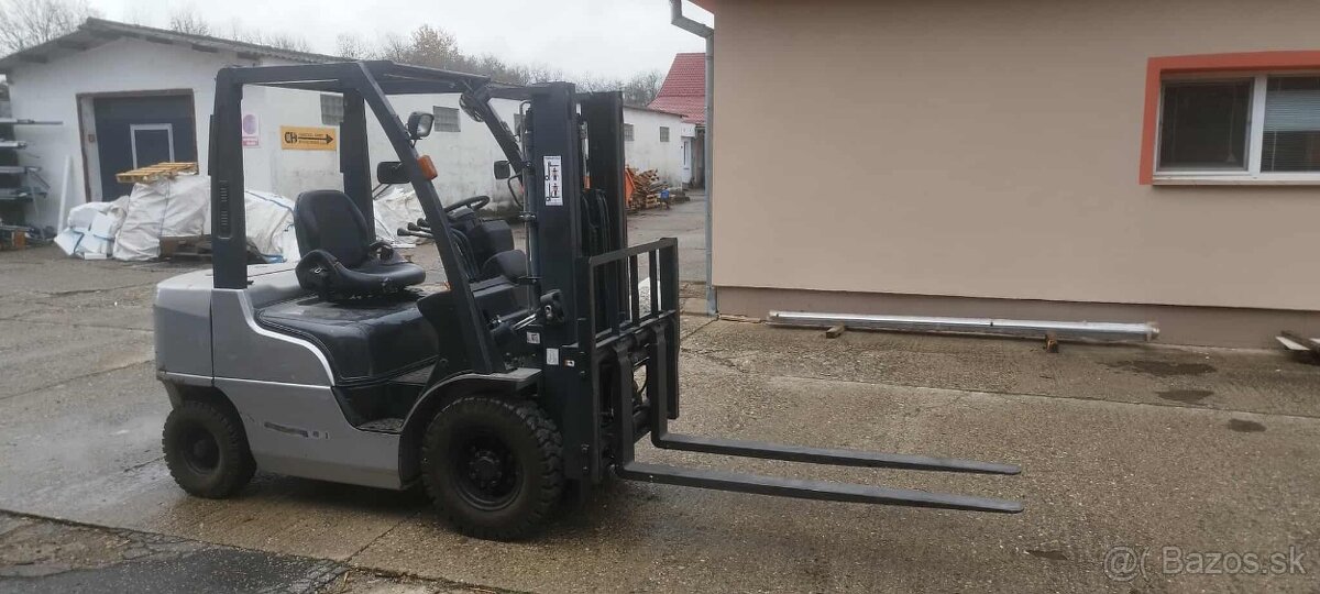 VZV NISSAN P1F2A25J 2500kg - 4