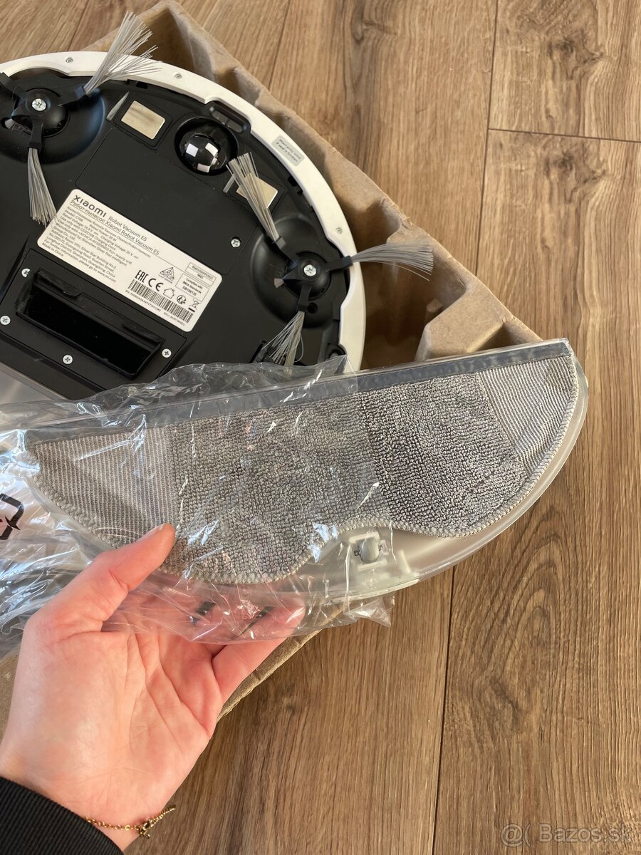 Roboticky vysávač s mopom - 4