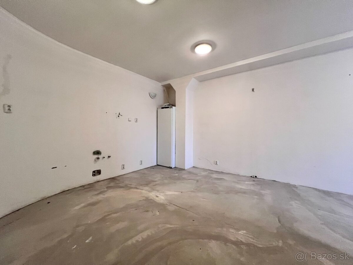 Netradičný 1-izbový byt, Košice KVP - 4