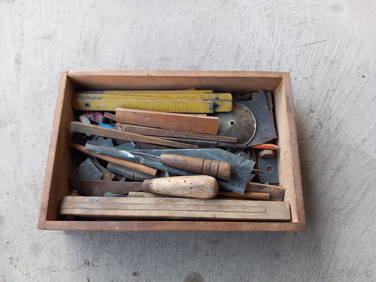 STOLÁRSKA SKRINKA - 4