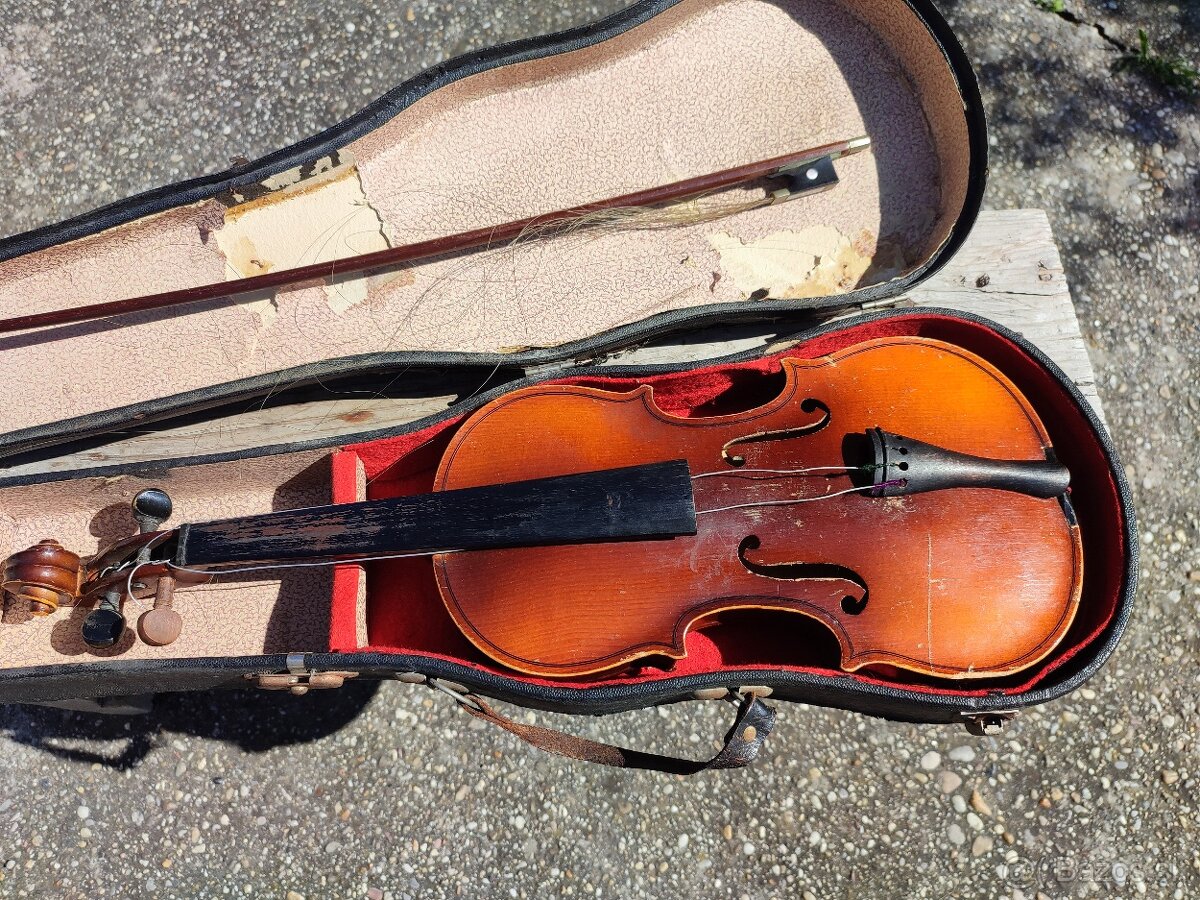 Staré husle - 4