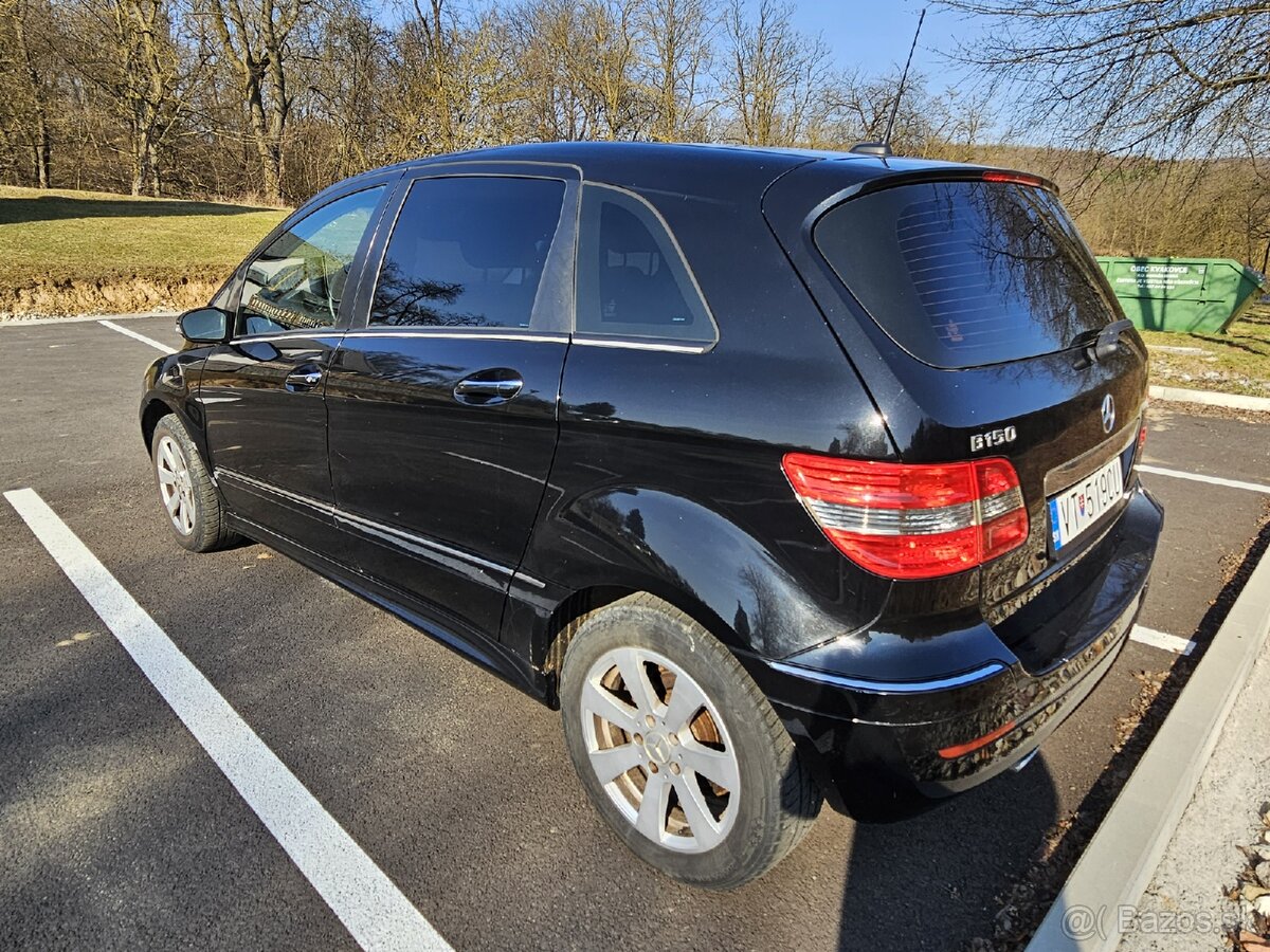 Mercedes Benz B150 - 4