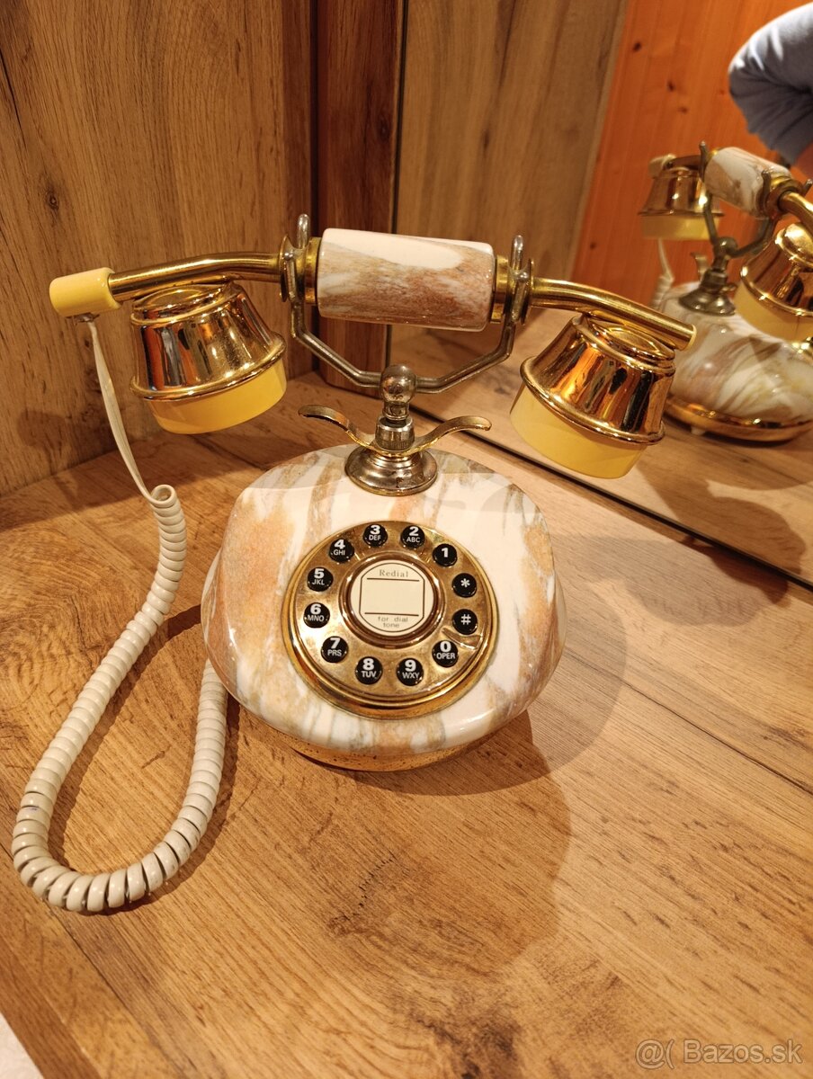Starý telefon - 4