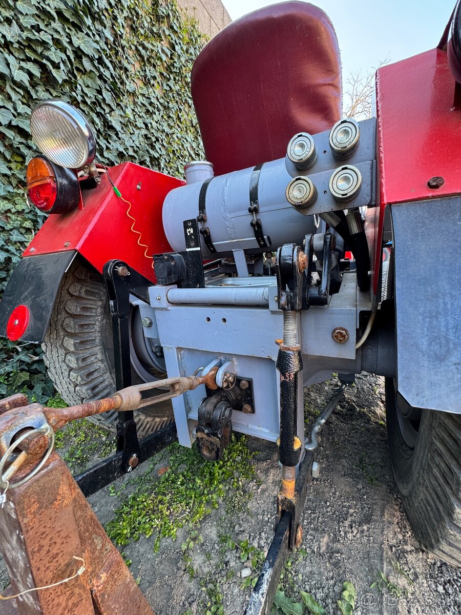 Malotraktor ŠKODA 1203/V3S - 4