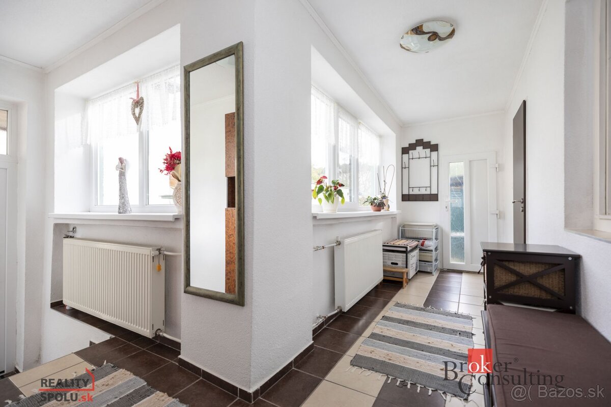 Na predaj kompletne zrekonštruovaný rodinný dom so záhradou - 4