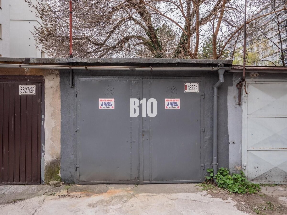 Garáž v Ružinove s montážnou jamou - MILETIČOVA ul. - 4