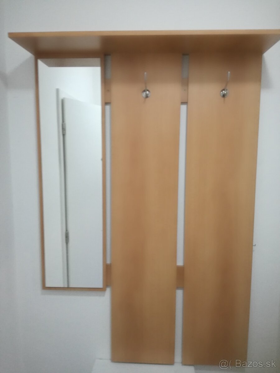 Predam satnikovu skrinu so zatahovacimi zrkadlovymi dverami - 4