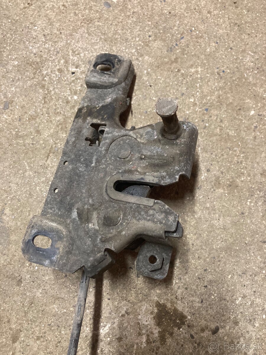 Zámok kapoty fabia 1 - 4