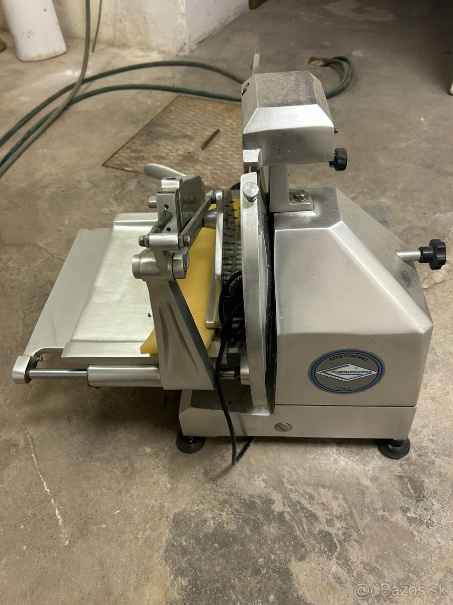 Predám nárezový stroj. - 4