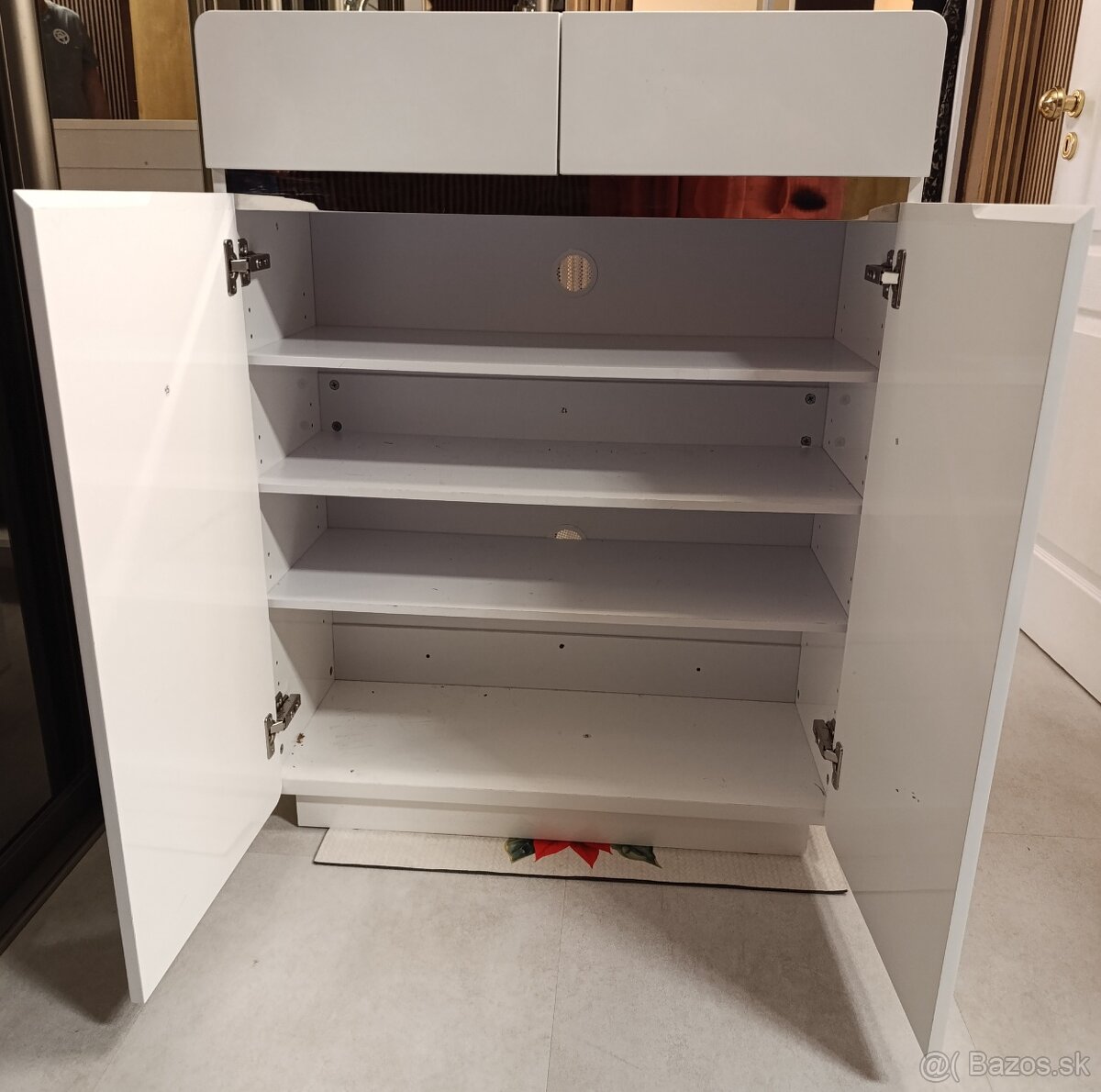 Moderná biela skrinka/ komoda - 4