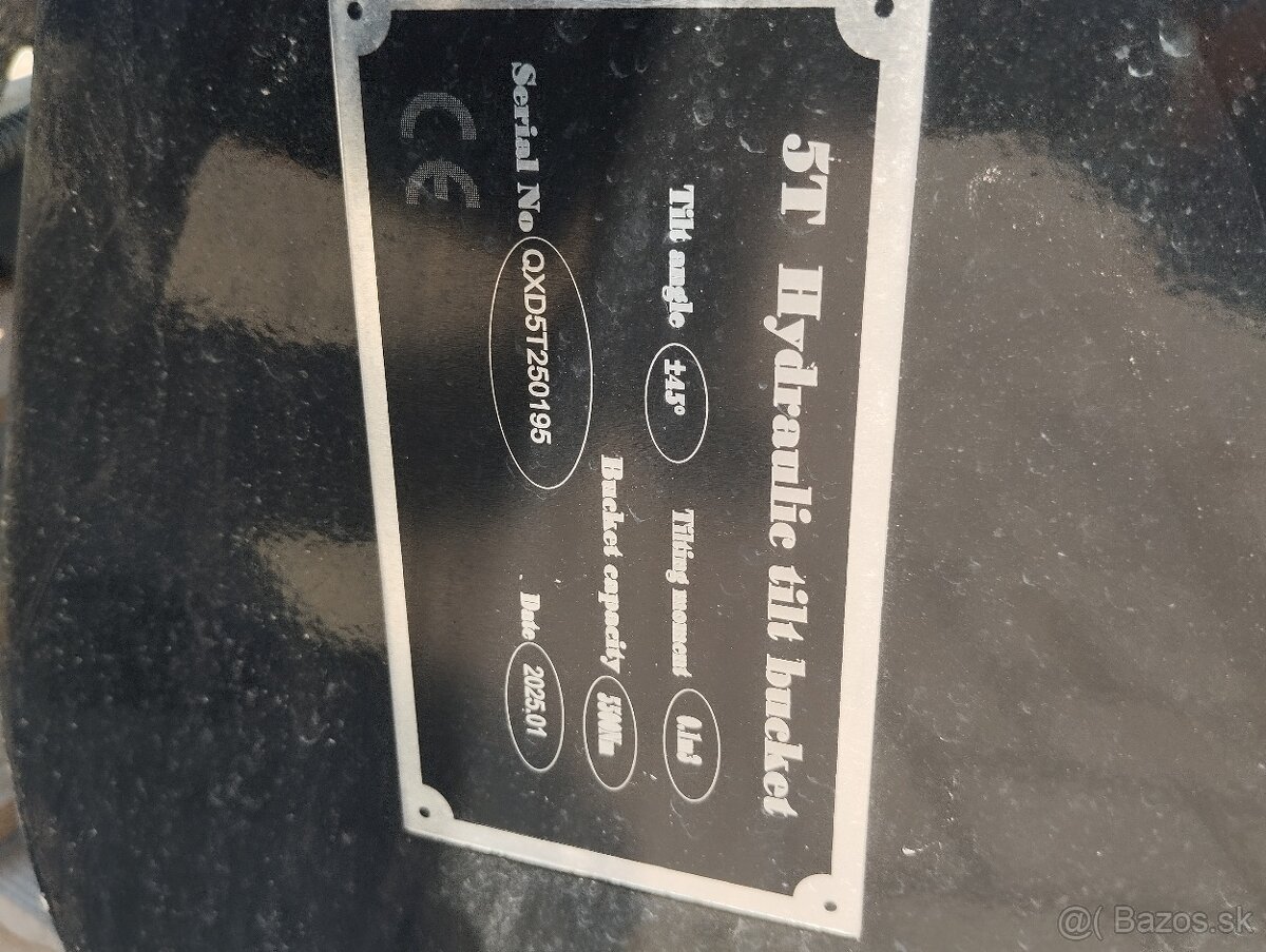 svahovacia hydraulická lyžica - 4