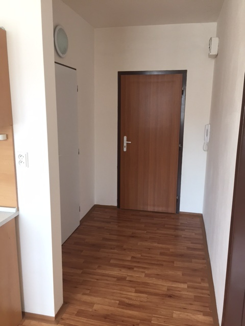 nezariadený 1i.byt s lodžiou max 2 osoby - 4