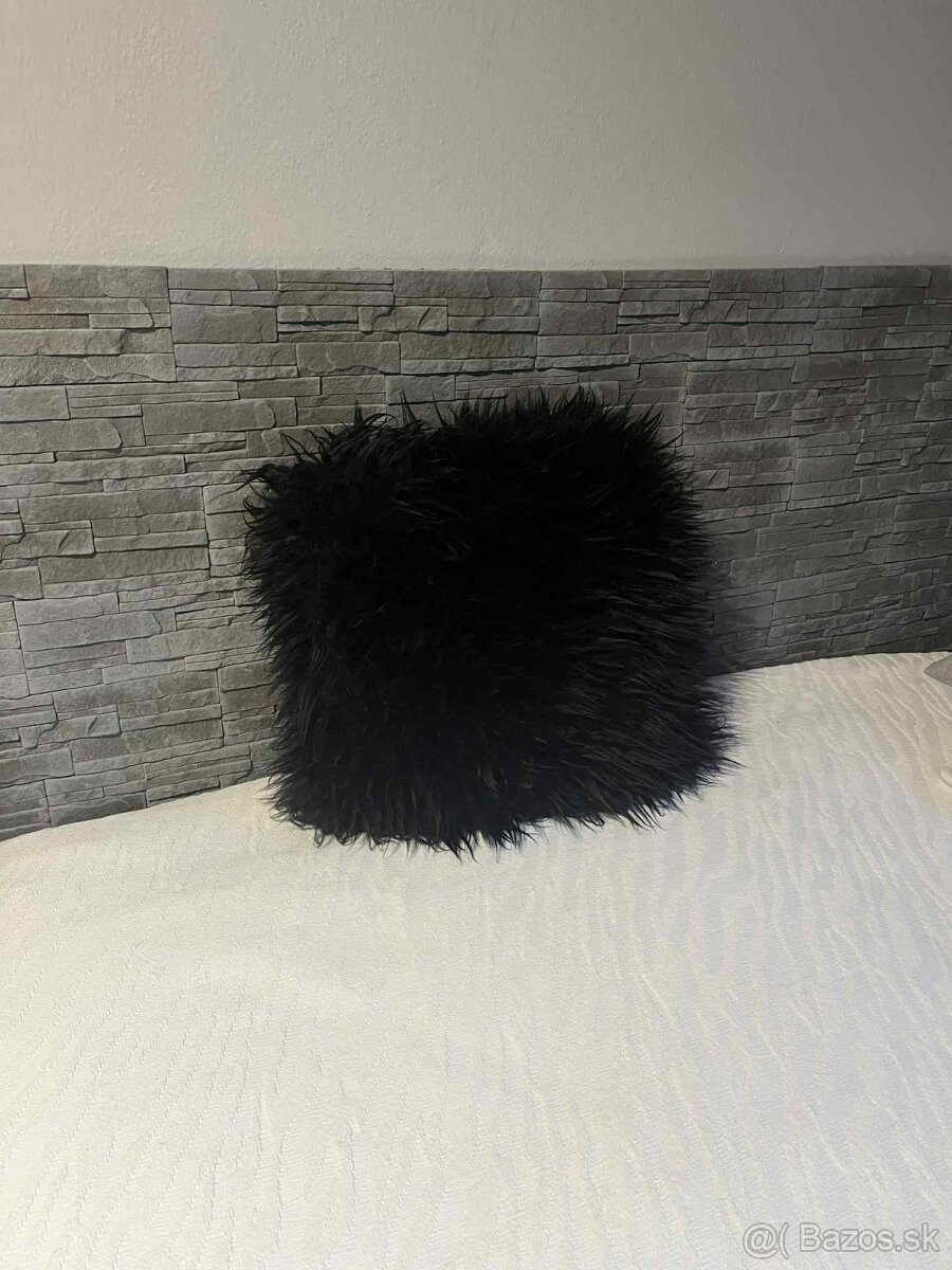 Vankuš z ovčej kožušiny - 4