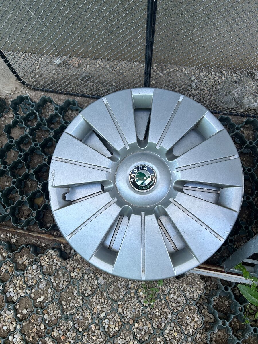 Kolesa R14 5x100 s puklicami - 4