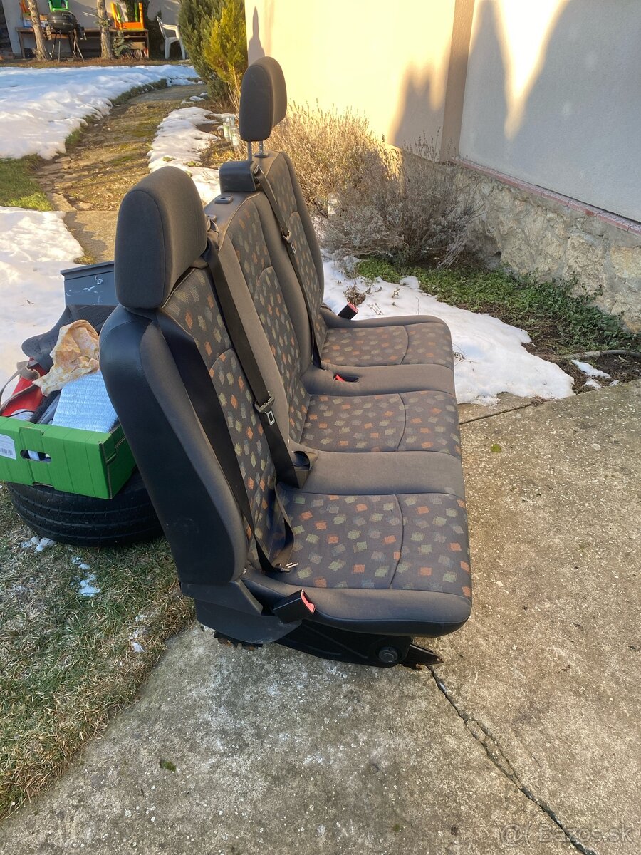 Predám sedačku Mercedes Vito639 - 4