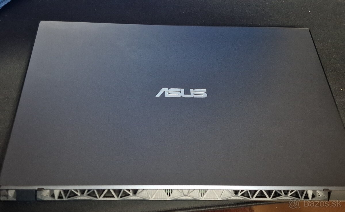 ASUS X571GD – notebook s i5 procesorom - 4