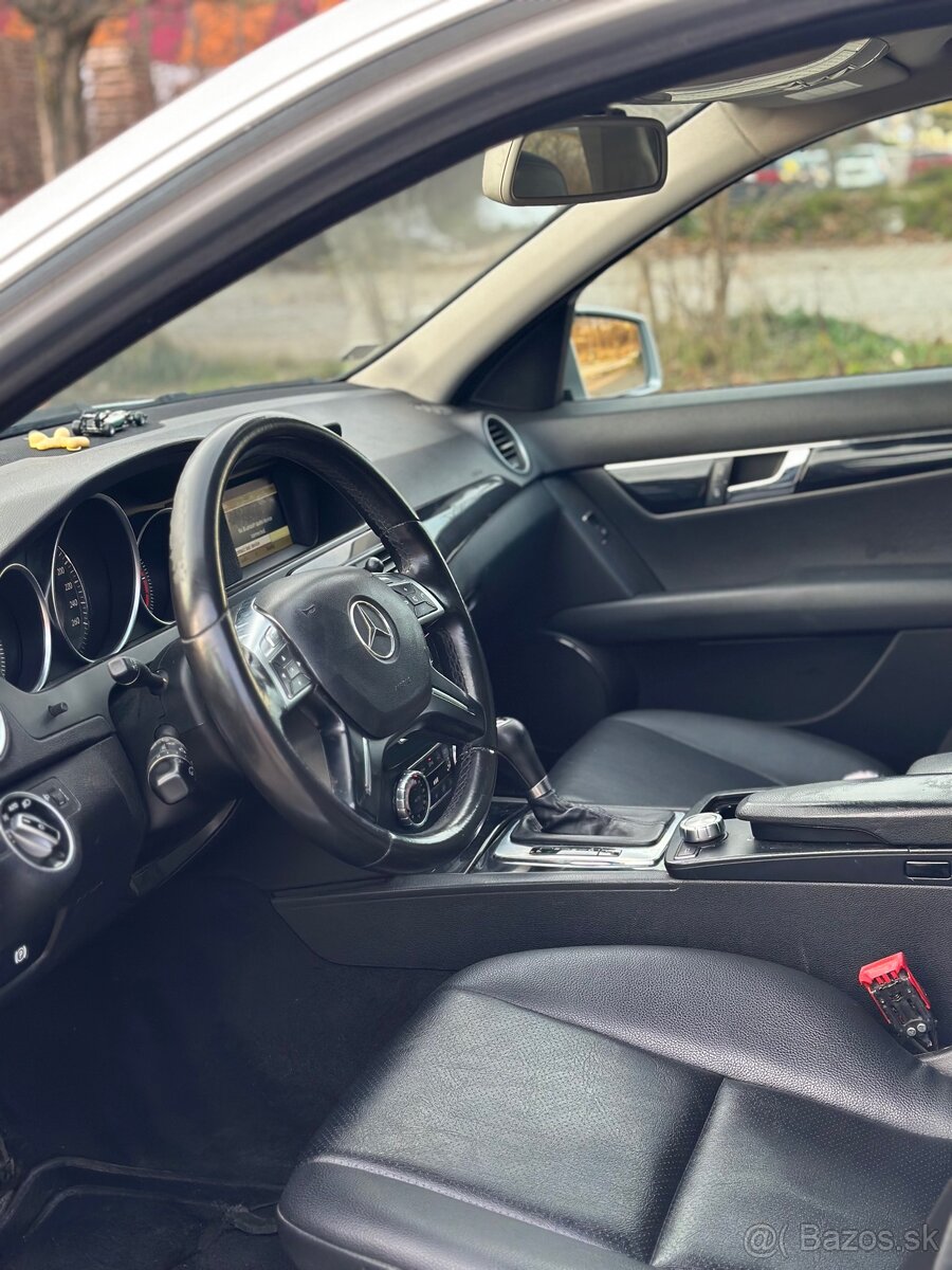 Mercedes C180 CDI W204 FACE -LIFT 2012 - 4