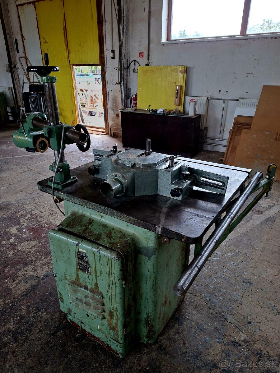 Fréza s podávačom - 4