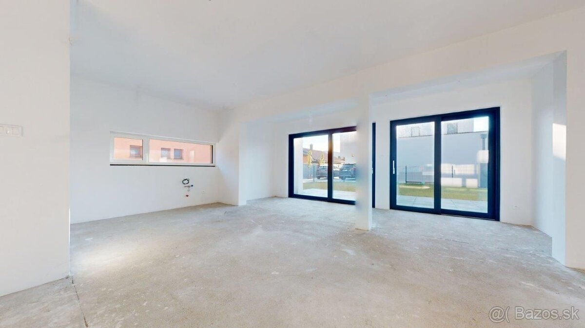 Moderný dvojpodlažný holodom 5i rodinného domu v Jarovciach - 4