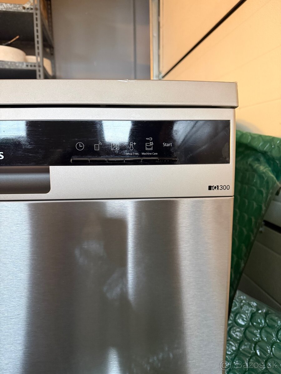 Umývačka riadu Siemens iQ300 - 4