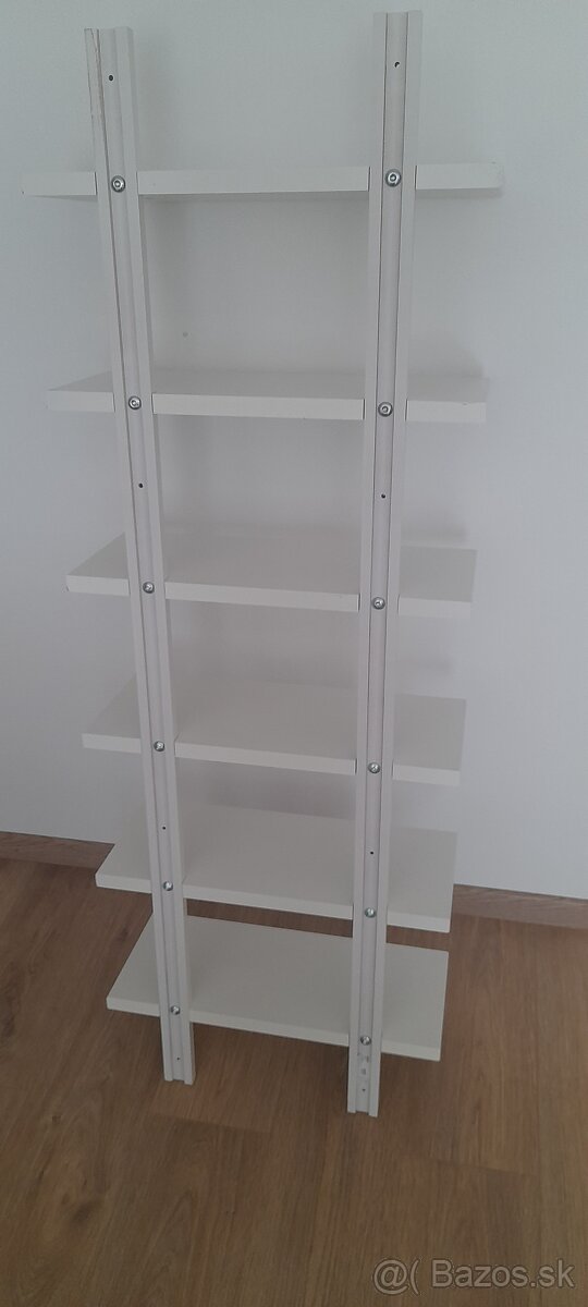 Policová zostava - 4