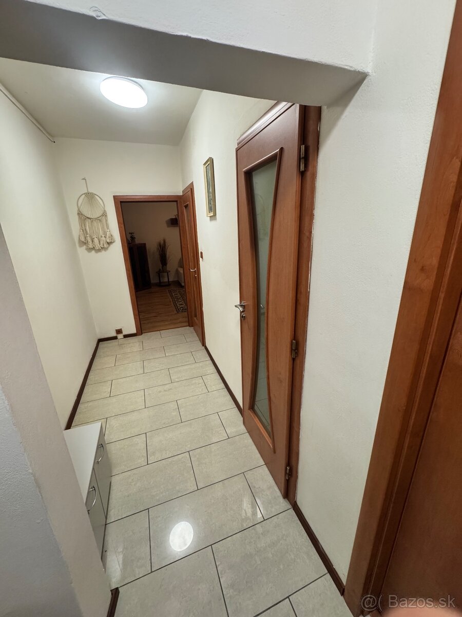 Prenajom 2 izbový byt KE - 4