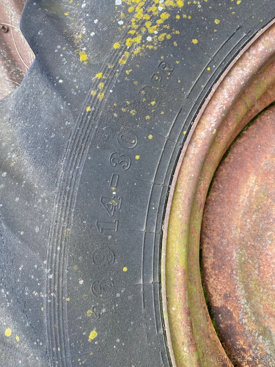 Predám kolesa na starý kombajn 2ks - 4