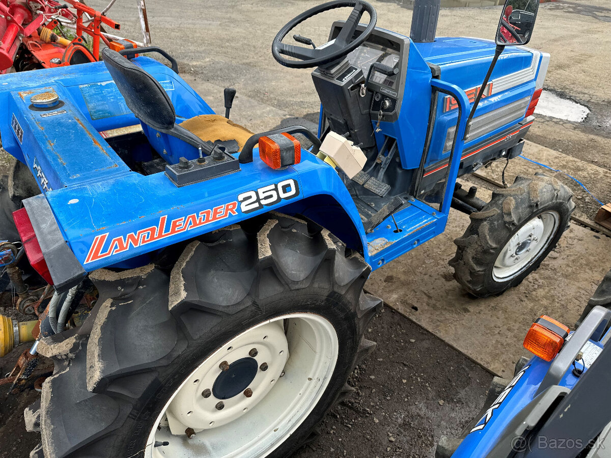 Malotraktor ISEKI TA250 s rotavátorom - 4