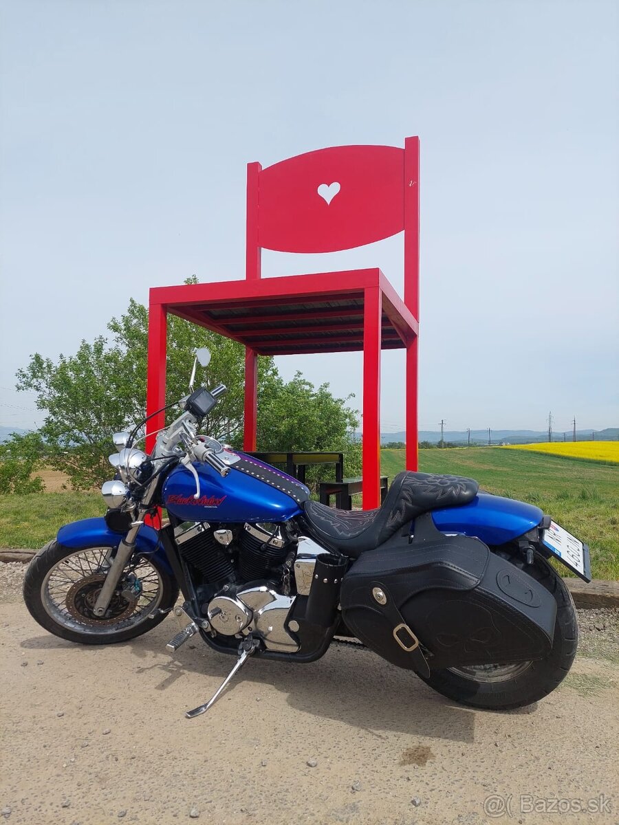 Honda VT 750 Black Widow - 4