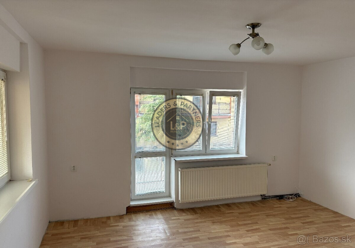 Na predaj rodinný dom s pozemkom v Seredi Topoľová ulica - 4