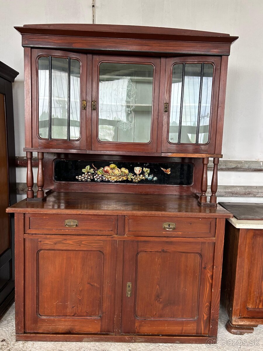 Starožitné drevené skrine - 4