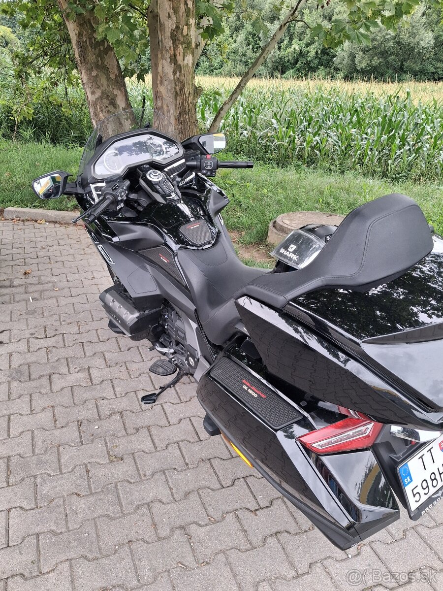 Honda Goldwing - 4