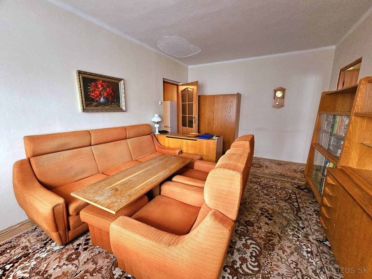 PREDAJ: 3izbovy byt v Brezne 70m2 - 4