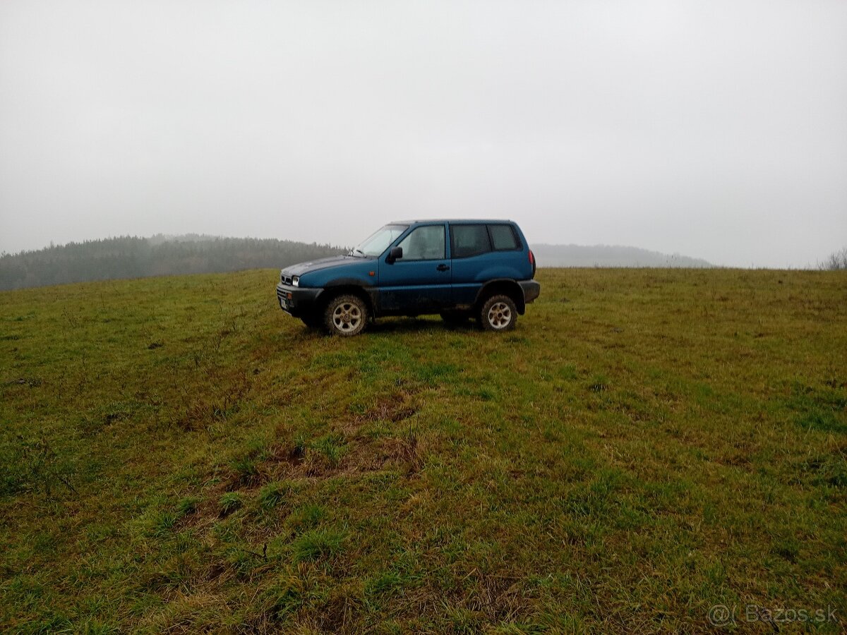 Nissan terrano ,ford maverick - 4