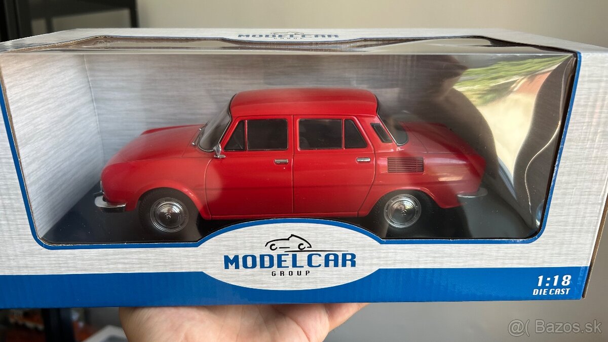 ŠKODA 100 1:18 MCG - 4